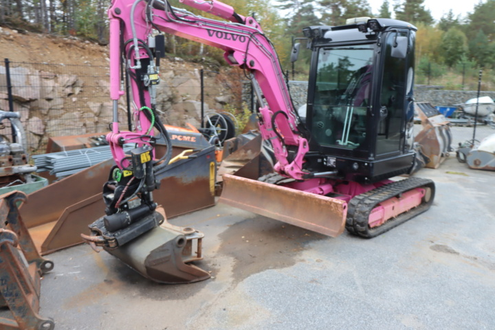1431883-5 Excavator Volvo ECR35D 3.5 tons, 2 buckets