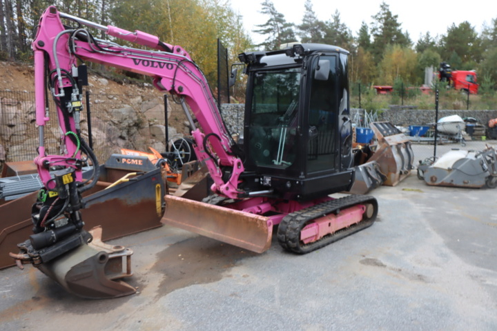 1431883-22 Excavator Volvo ECR35D 3.5 tons, 2 buckets