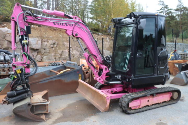 1431883-23 Excavator Volvo ECR35D 3.5 tons, 2 buckets
