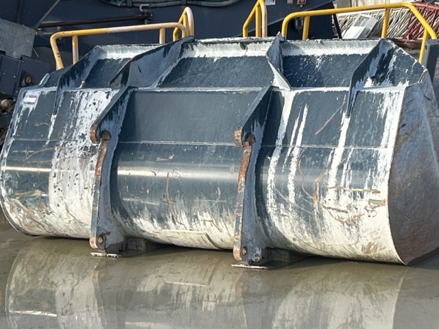 OBS Stolen Bucket / loading bucket with large BM attachment - PS ...