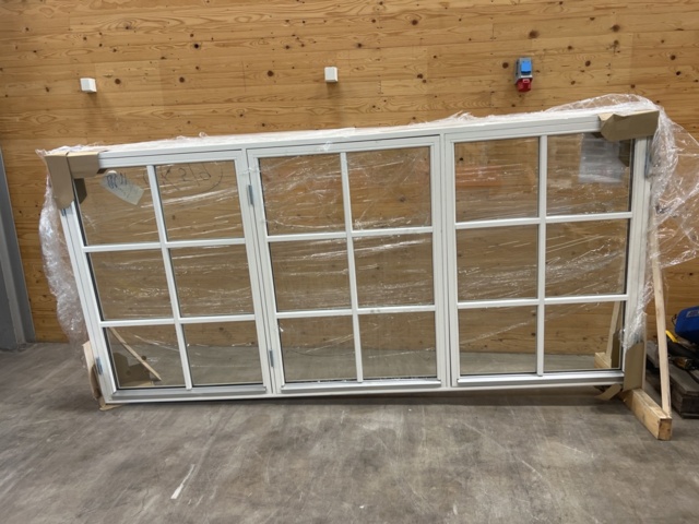 1416336-1 Glass part 2680x1280 Transport damaged