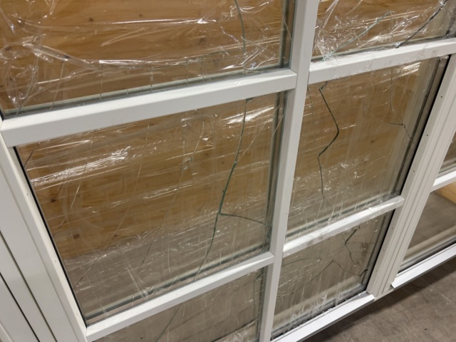 1416336-6 Glass part 2680x1280 Transport damaged