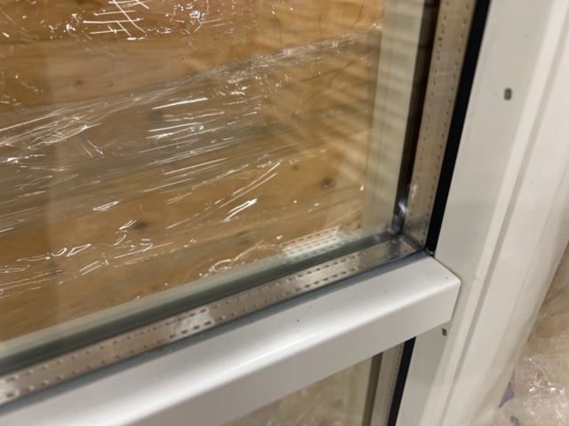 1416336-9 Glass part 2680x1280 Transport damaged