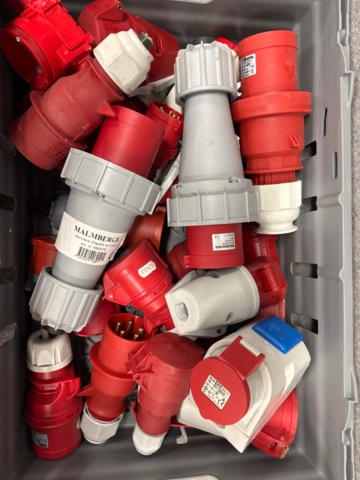 1368115-2 Byggcentraler 2st, 1 låda 3-fas kabel