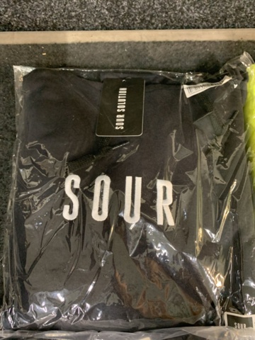 1421311-2 8 st klädesplagg, Strl M