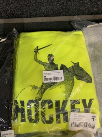 1421311-3 8 st klädesplagg, Strl M