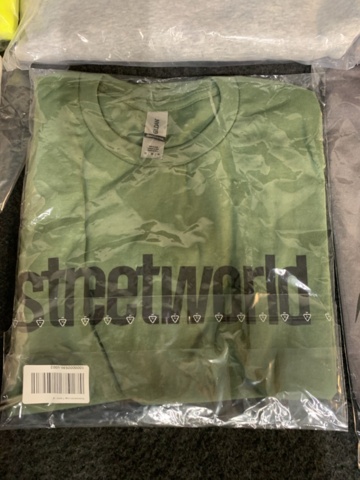 1421311-7 8 st klädesplagg, Strl M