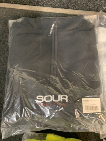 1421312-2 8 st klädesplagg, Strl M