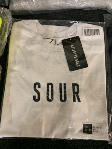 1421312-8 8 st klädesplagg, Strl M