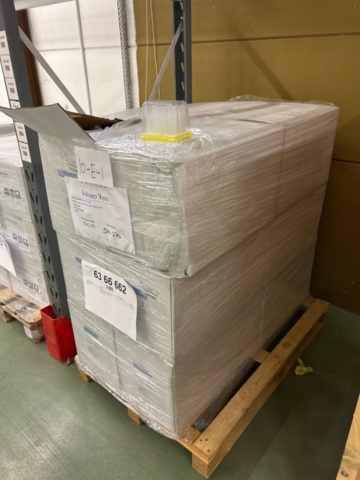 1368033-3 Stort parti med laboratorietillbehör och utrustning - ca 700 000 artiklar