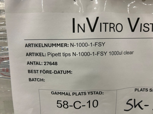 1368033-4 Stort parti med laboratorietillbehör och utrustning - ca 700 000 artiklar