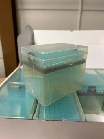 1368033-9 Stort parti med laboratorietillbehör och utrustning - ca 700 000 artiklar