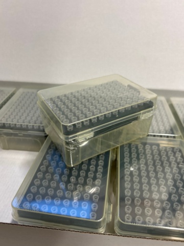 1368033-14 Stort parti med laboratorietillbehör och utrustning - ca 700 000 artiklar