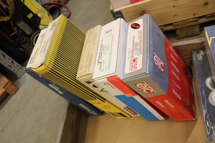 1416625-14 Svetselektroder