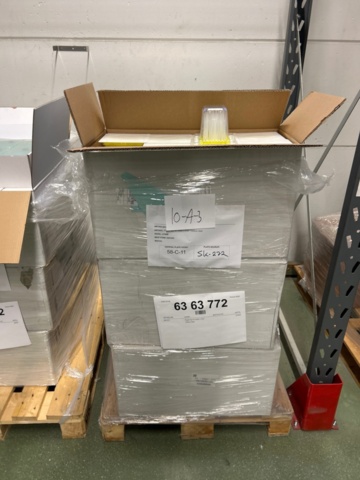 1368033-29 Stort parti med laboratorietillbehör och utrustning - ca 700 000 artiklar