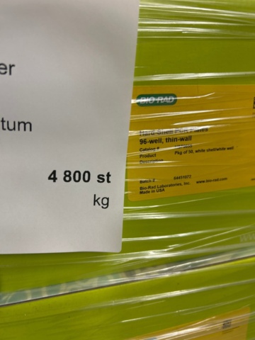 1368033-36 Stort parti med laboratorietillbehör och utrustning - ca 700 000 artiklar