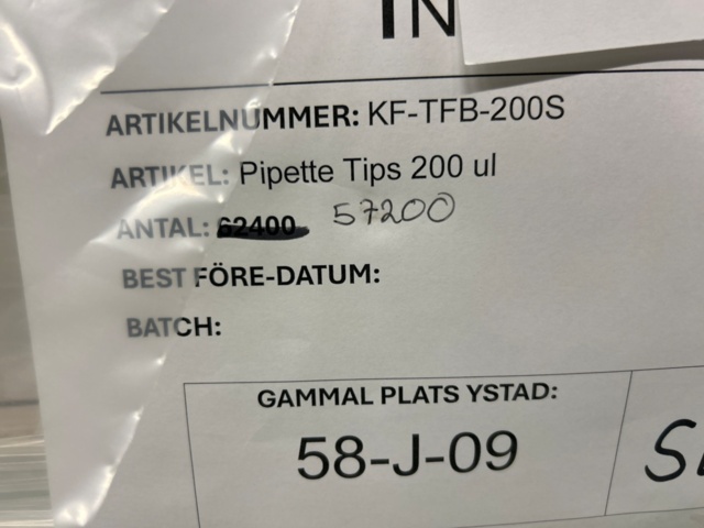 1368033-48 Stort parti med laboratorietillbehör och utrustning - ca 700 000 artiklar