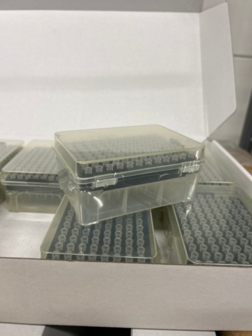 1368033-53 Stort parti med laboratorietillbehör och utrustning - ca 700 000 artiklar