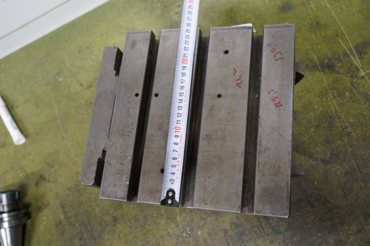 1403992-4 Angle table – adjustable with graduated scale