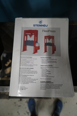 1403963-9 Stenhøj FlexiPress FP60 – El hydraulisk verkstadspress 60 ton