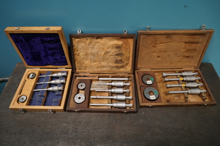 1404073-1 Inside micrometers in wooden boxes – Helios & Etalon