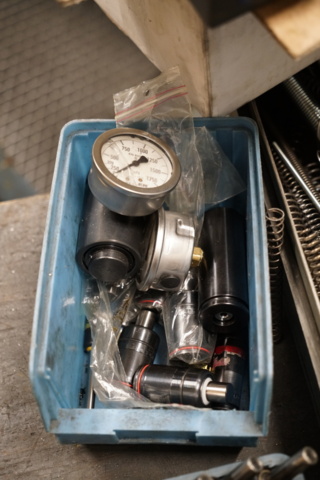 1404115-3 Assortment of springs, dampers and small parts