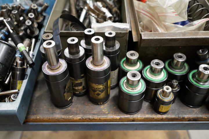 1404115-7 Assortment of springs, dampers and small parts