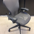 1409260-3 Office chair with armrests - Herman Miller