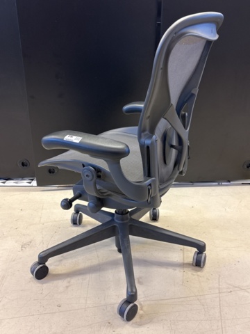 1409260-5 Office chair with armrests - Herman Miller