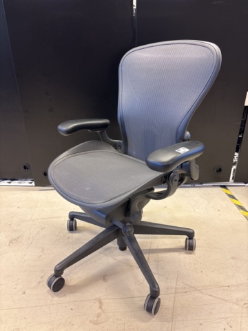 1409265-1 Office chair with armrests - Herman Miller