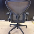 1409265-4 Office chair with armrests - Herman Miller