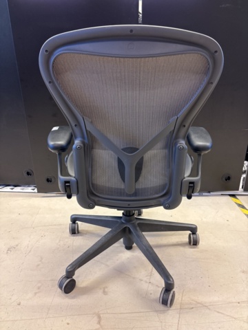 1409265-4 Office chair with armrests - Herman Miller