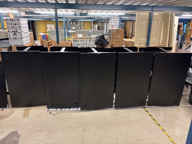 1409272-15 Parti med elektriska skrivbord och kontorsstolar -10 arbetsplatser - Herman Miller & Rol Ergo