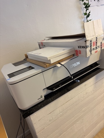 1372936-2 Epson SureColor SC-F500 Sublimation Printer