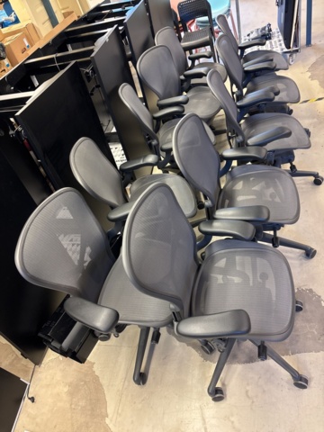 1409272-18 Parti med elektriska skrivbord och kontorsstolar -10 arbetsplatser - Herman Miller & Rol Ergo