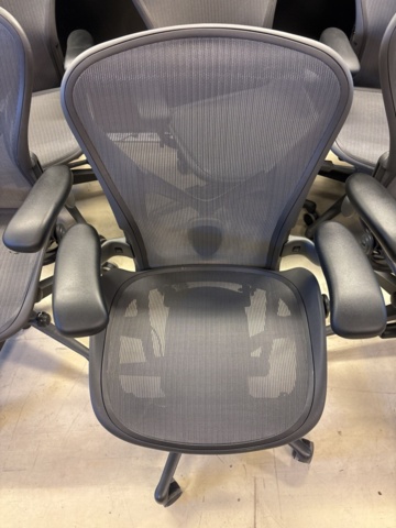 1409272-26 Parti med elektriska skrivbord och kontorsstolar -10 arbetsplatser - Herman Miller & Rol Ergo