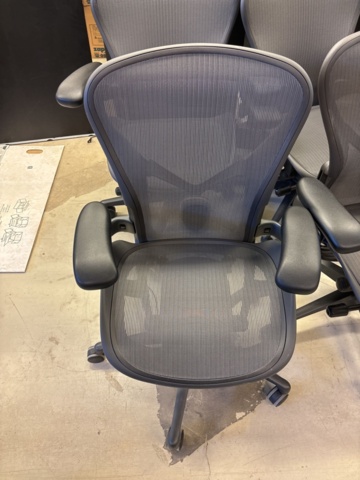 1409272-30 Parti med elektriska skrivbord och kontorsstolar -10 arbetsplatser - Herman Miller & Rol Ergo