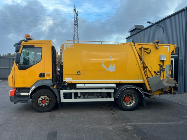 1338330-4 Sopbil med delad komprimator - Volvo Lastbilar FL16 250 -2014