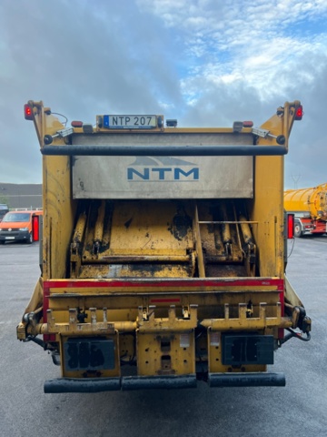 1338330-6 Sopbil med delad komprimator - Volvo Lastbilar FL16 250 -2014