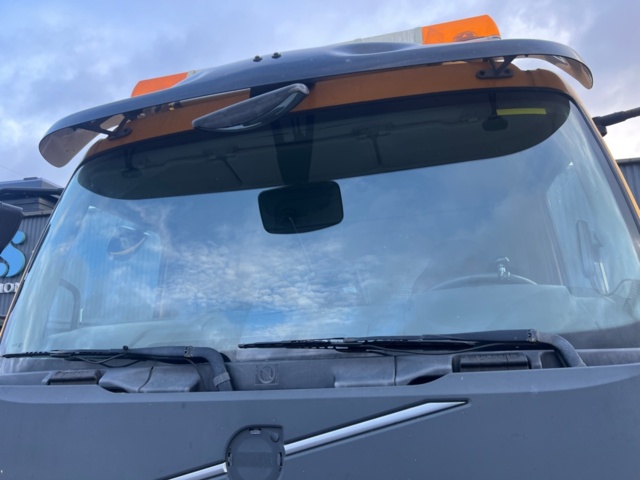 1338330-12 Sopbil med delad komprimator - Volvo Lastbilar FL16 250 -2014