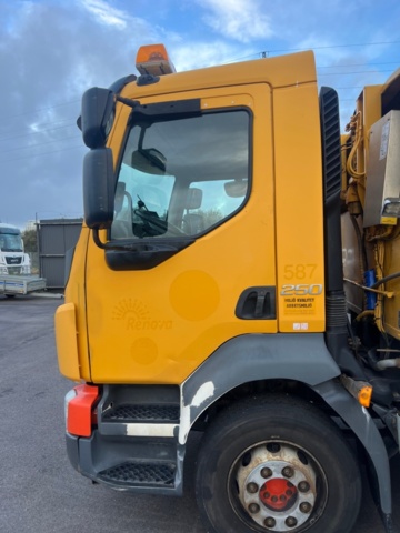 1338330-13 Sopbil med delad komprimator - Volvo Lastbilar FL16 250 -2014