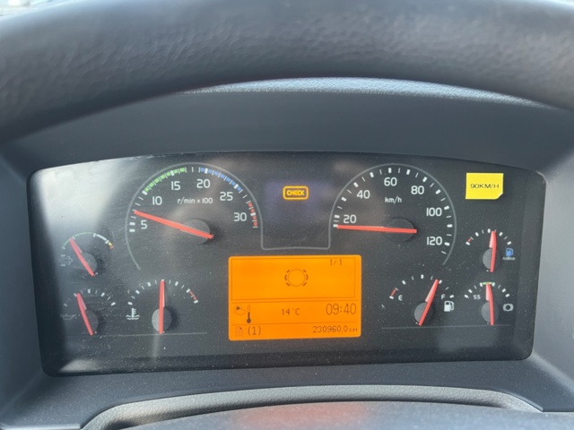 1338330-45 Sopbil med delad komprimator - Volvo Lastbilar FL16 250 -2014