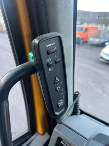 1338330-40 Sopbil med delad komprimator - Volvo Lastbilar FL16 250 -2014