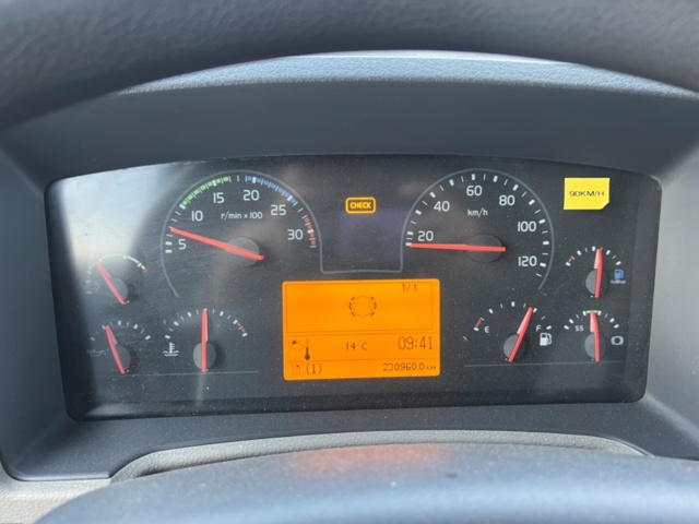 1338330-44 Sopbil med delad komprimator - Volvo Lastbilar FL16 250 -2014