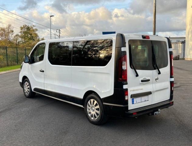 1422218-3 Nissan Primastar Crew 3.0t 2.0 dCi  DCT, 150hk, 2023 9-sits