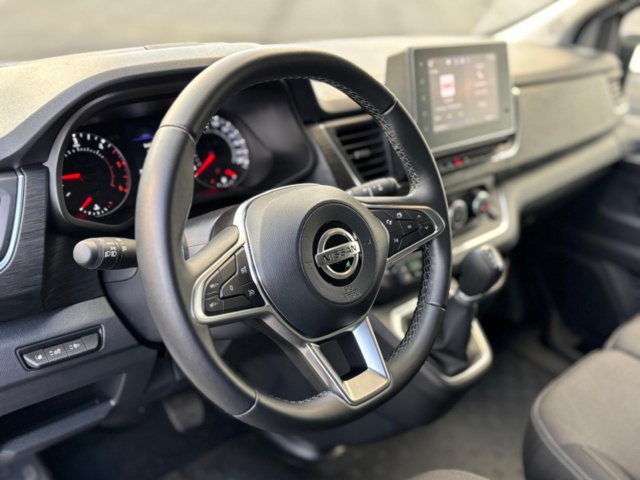 1422218-12 Nissan Primastar Crew 3.0t 2.0 dCi  DCT, 150hk, 2023 9-sits