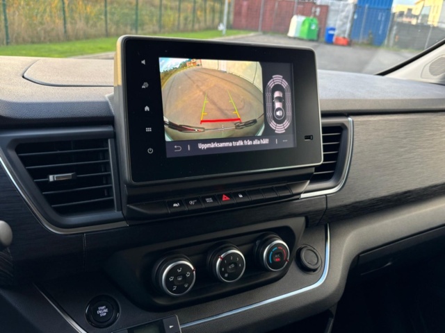 1422218-14 Nissan Primastar Crew 3.0t 2.0 dCi  DCT, 150hk, 2023 9-sits