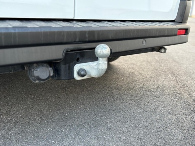 1422218-16 Nissan Primastar Crew 3.0t 2.0 dCi  DCT, 150hk, 2023 9-sits