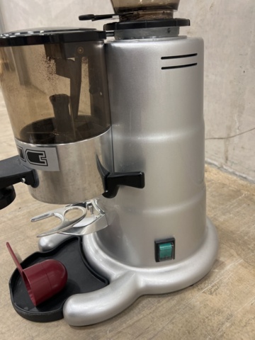 1432167-4 Kaffekvarn, Unic Macap M700