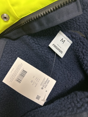 1378255-42 Arbetskläder och skyddsutrustning – blandat parti med jackor, skyddsglasögon och arbetsskor